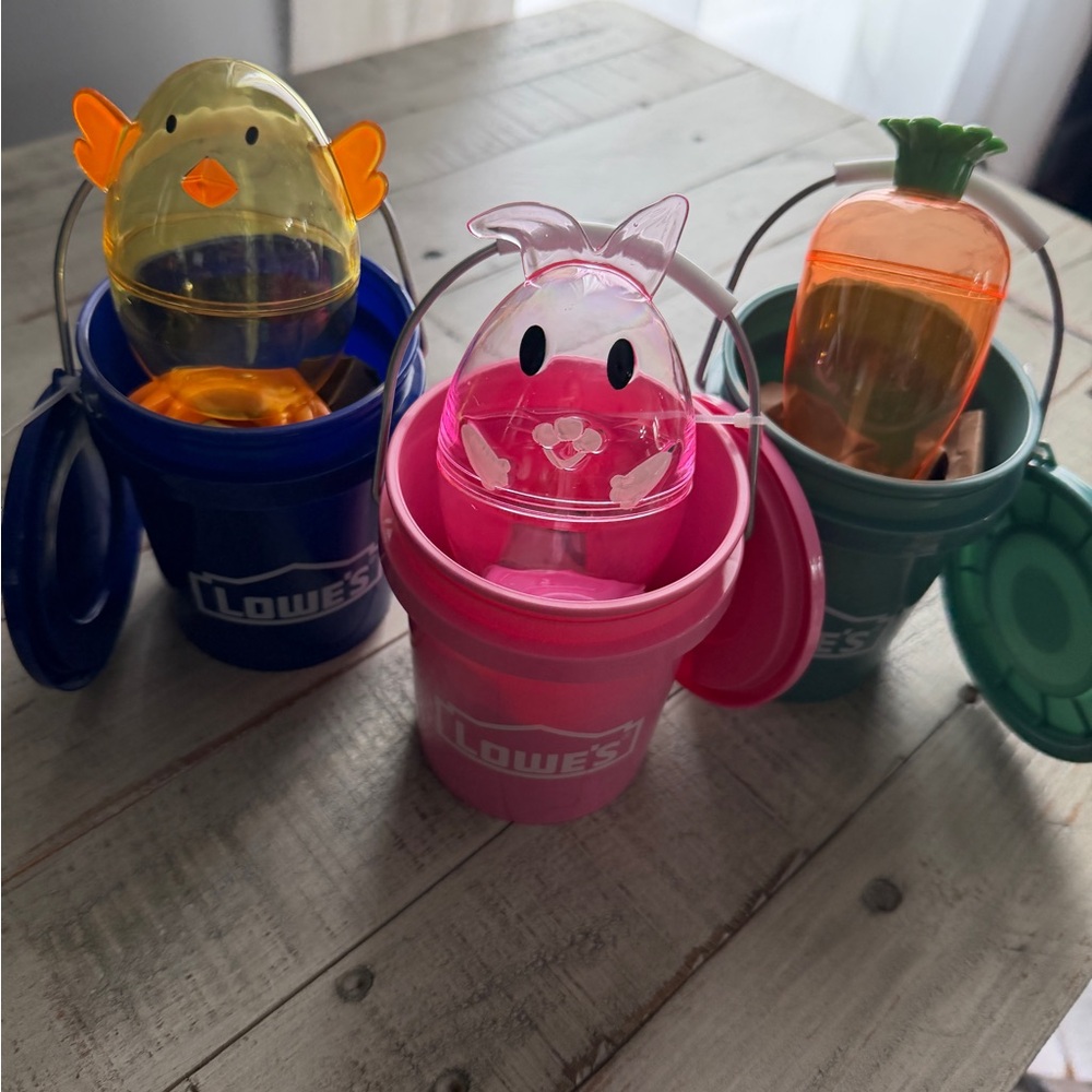 NWT - LIMITED EDITION LOWE’S .4 Quart Mini Bucket Trio Set with Lids and Eggs! - Picture 6 of 6